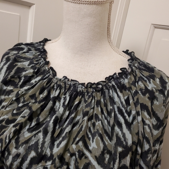 BeachLunchLounge Marissa Black Glow Peasant Top Size Large 100% Viscose - Picture 3 of 10